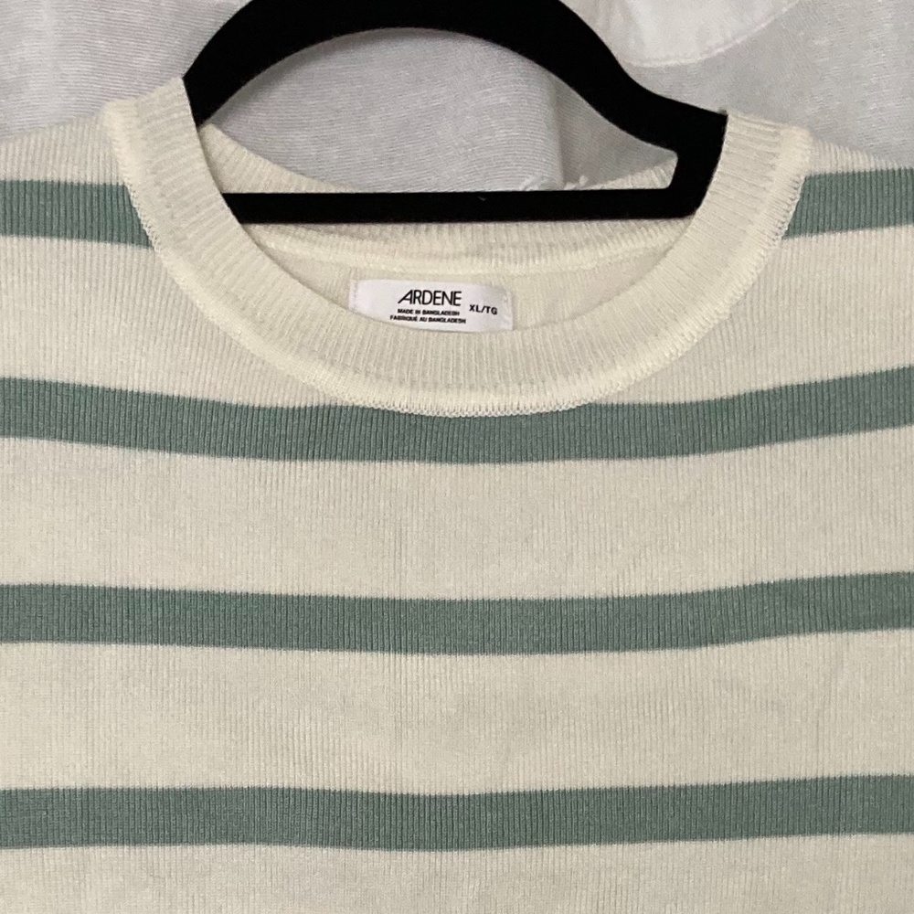 3/$10 SALE Green and White Striped Cropped Knit Tee NWOT